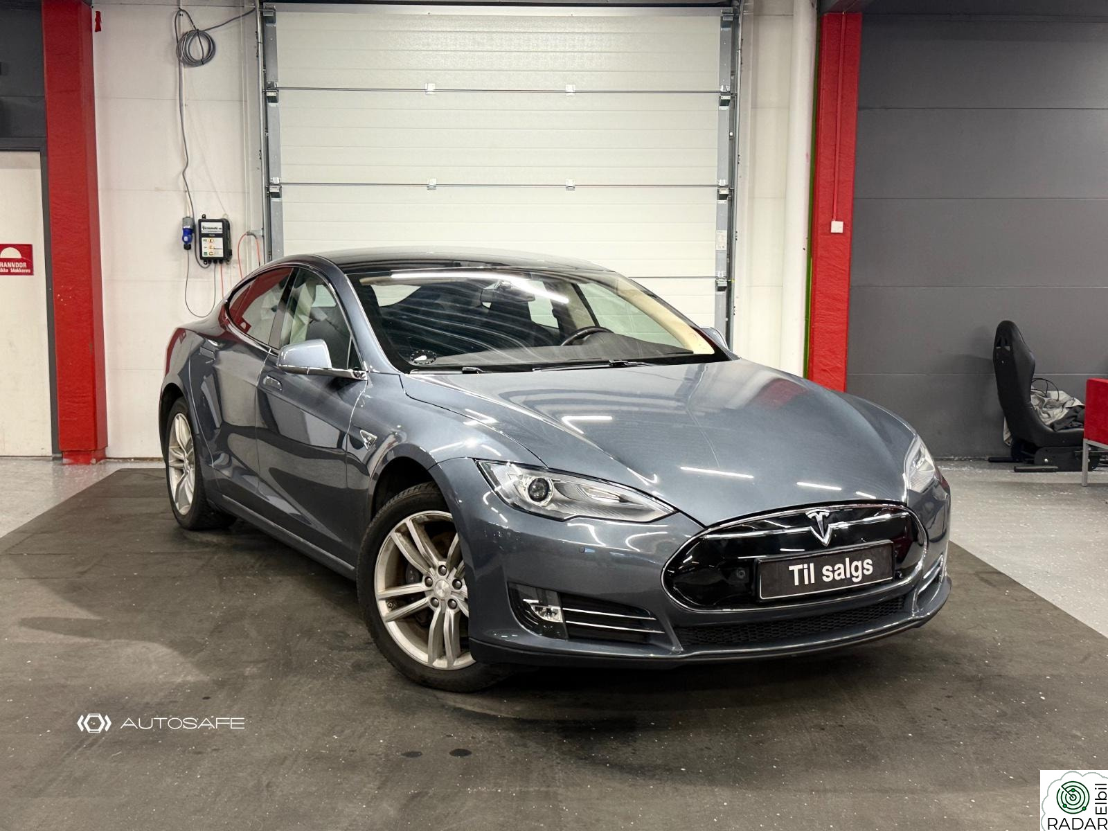 TESLA MOTORS MODEL S GRATIS LADING - LAV KM - CONNECTION APP - 1 EIER