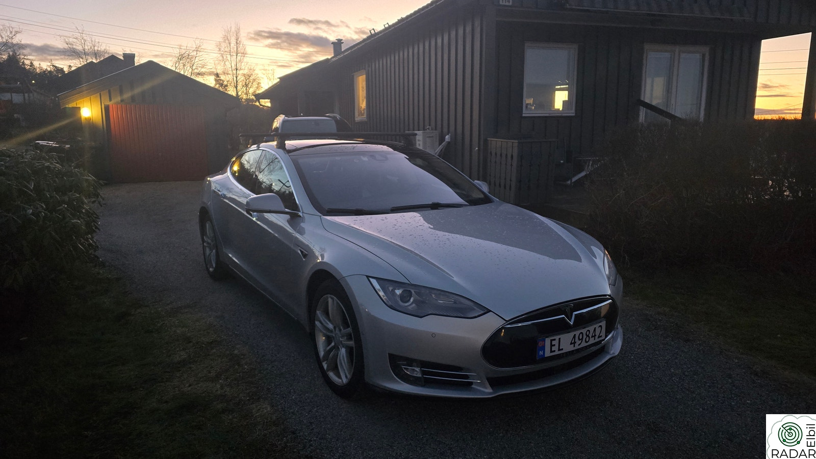TESLA MOTORS Model S 85