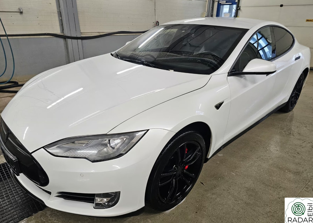 TESLA MOTORS Model S P85 GRATIS LADING EU-OK STOR BATTERI R. 502 KM LUFTFJÆ.