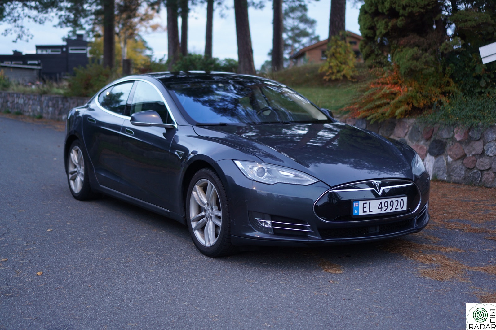TESLA MOTORS Model S 85