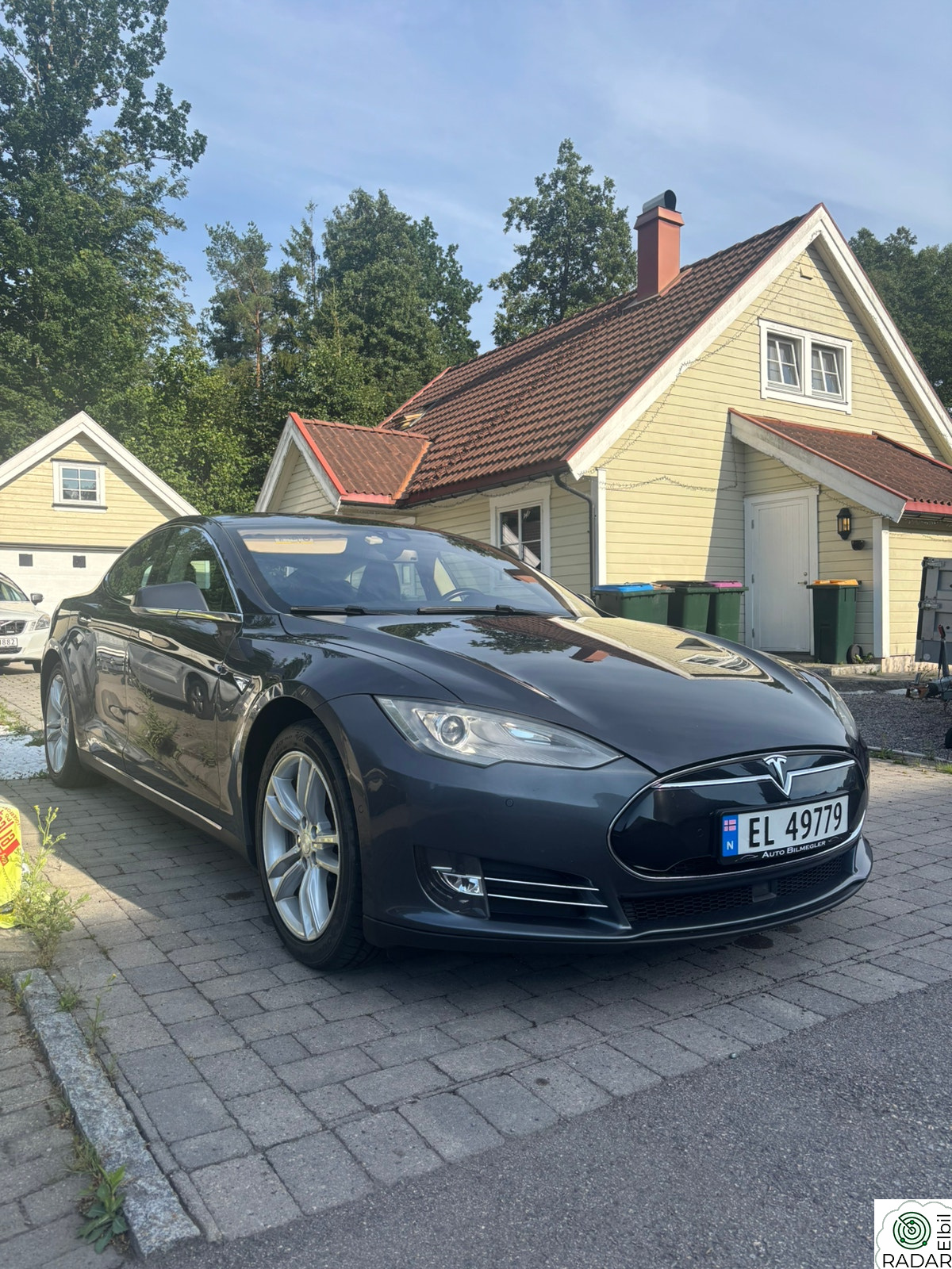 TESLA MOTORS MODEL S 85