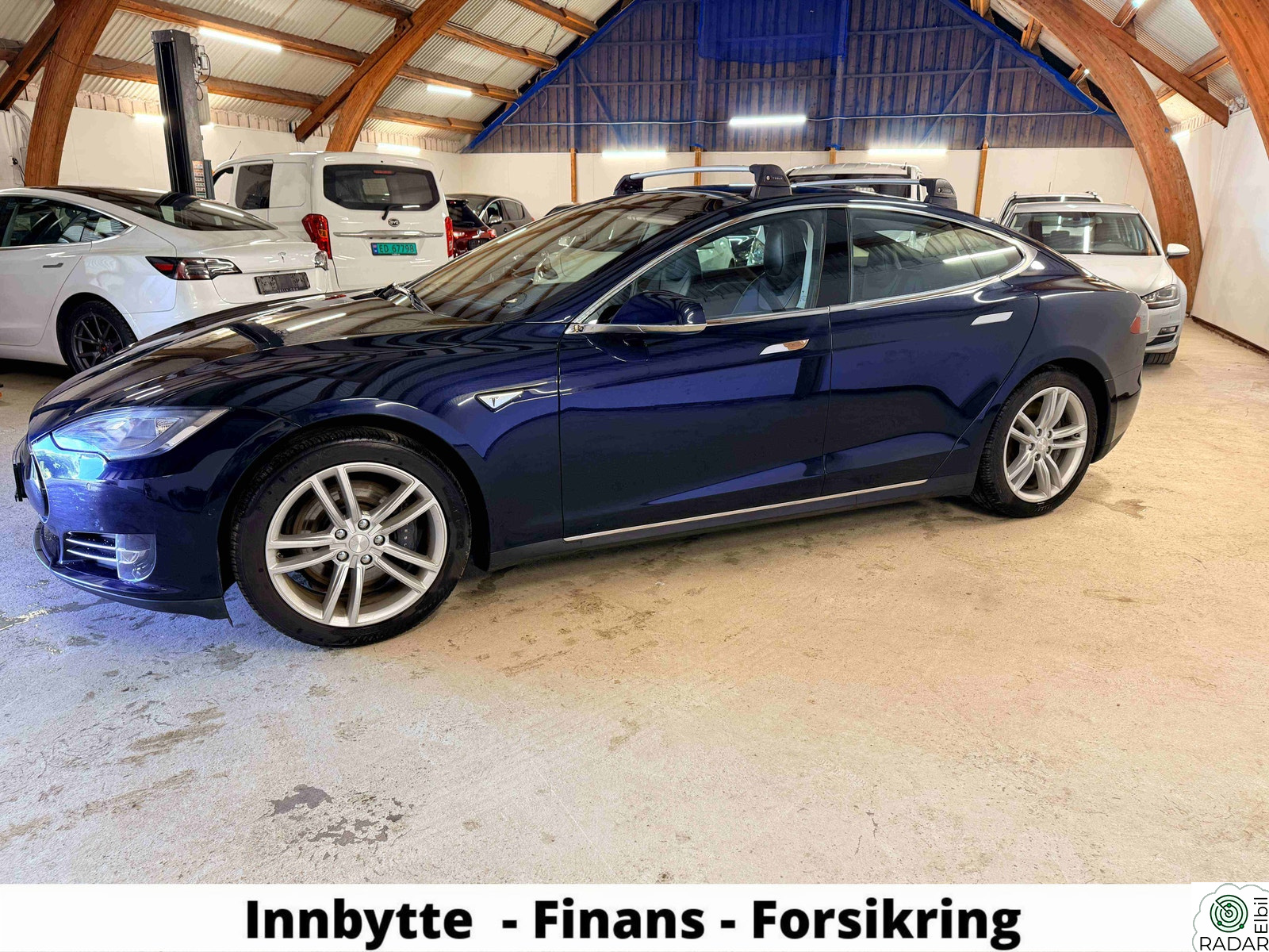 TESLA MOTORS MODEL S 85 - FREE SUPERCHARGING - LAV KM - AUTOPILOT - SKINN