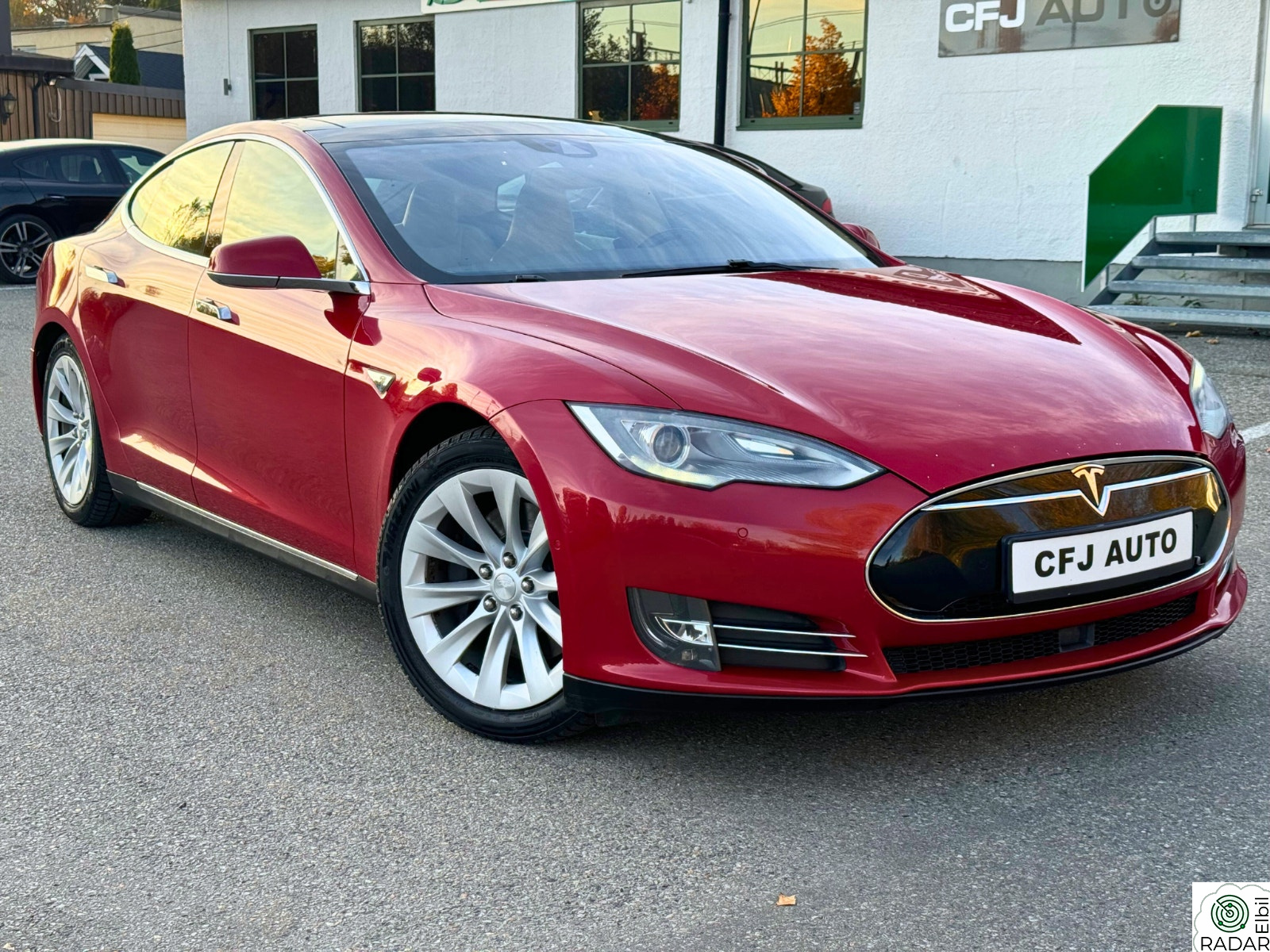 TESLA MOTORS Model S 85