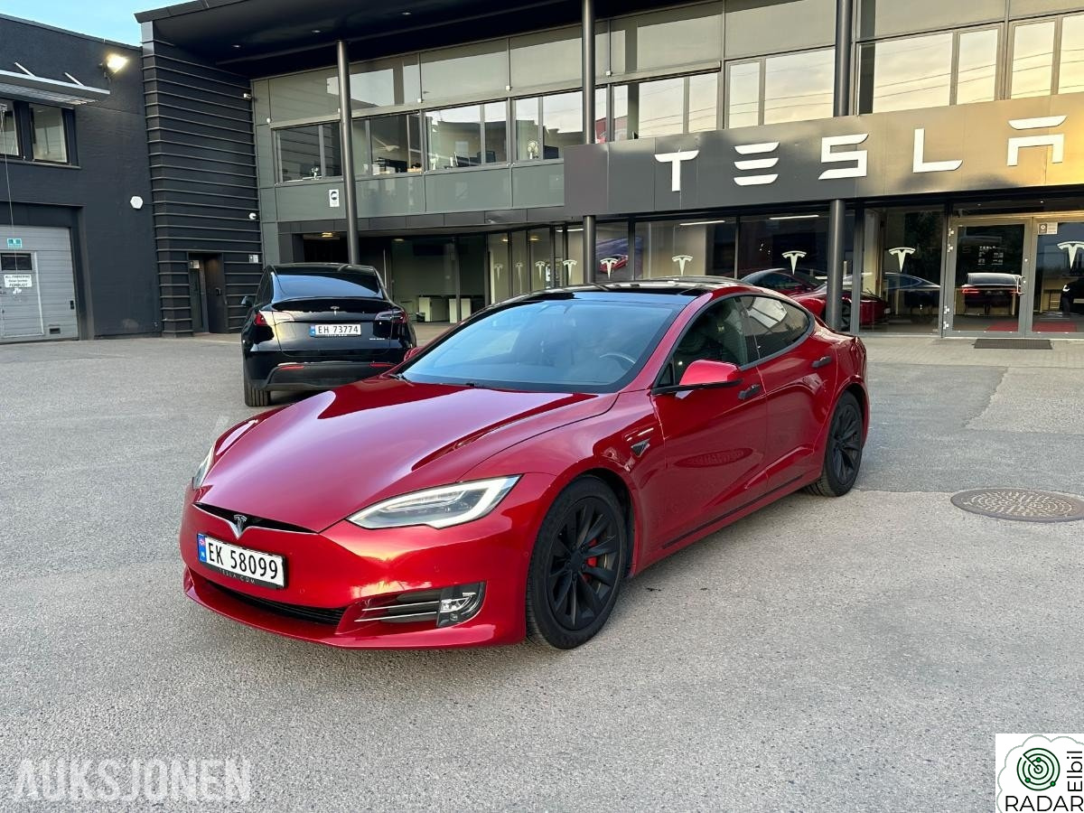 TESLA Model S 75R premium lydanlegg soltak autopilot ccs 116100km
