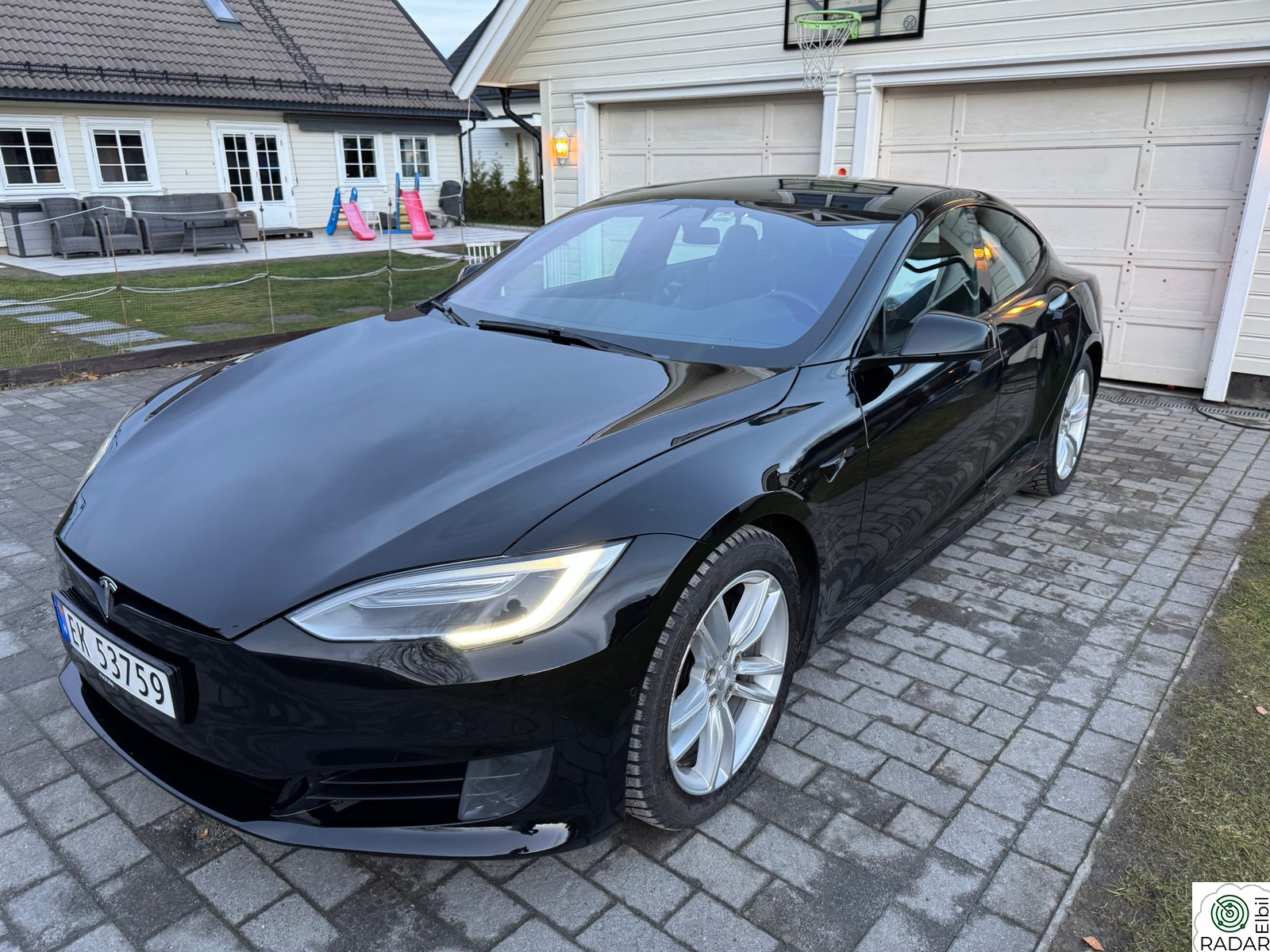 TESLA MOTORS Model S