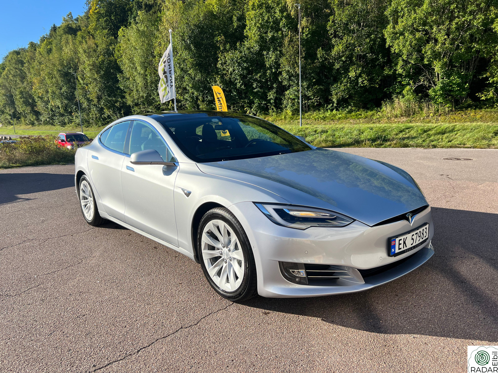 TESLA Model S RWD/A.pilot/Panorama/Dab/Navi/Luftfjæring/EU OK 4/27.