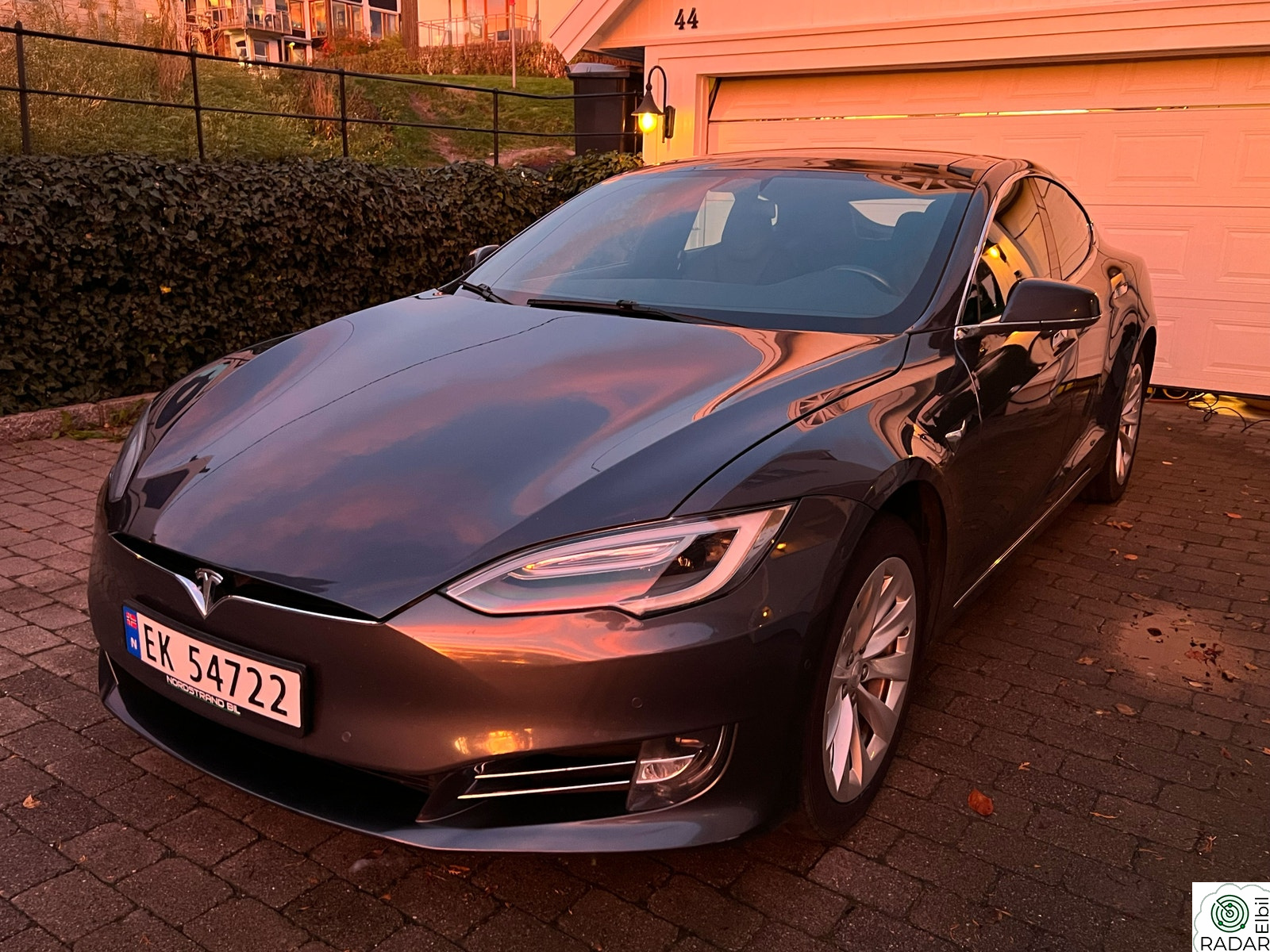 TESLA Model S 75 | A.pilot | Skinn | Luftfjæring | CSS | EU ok 03.27