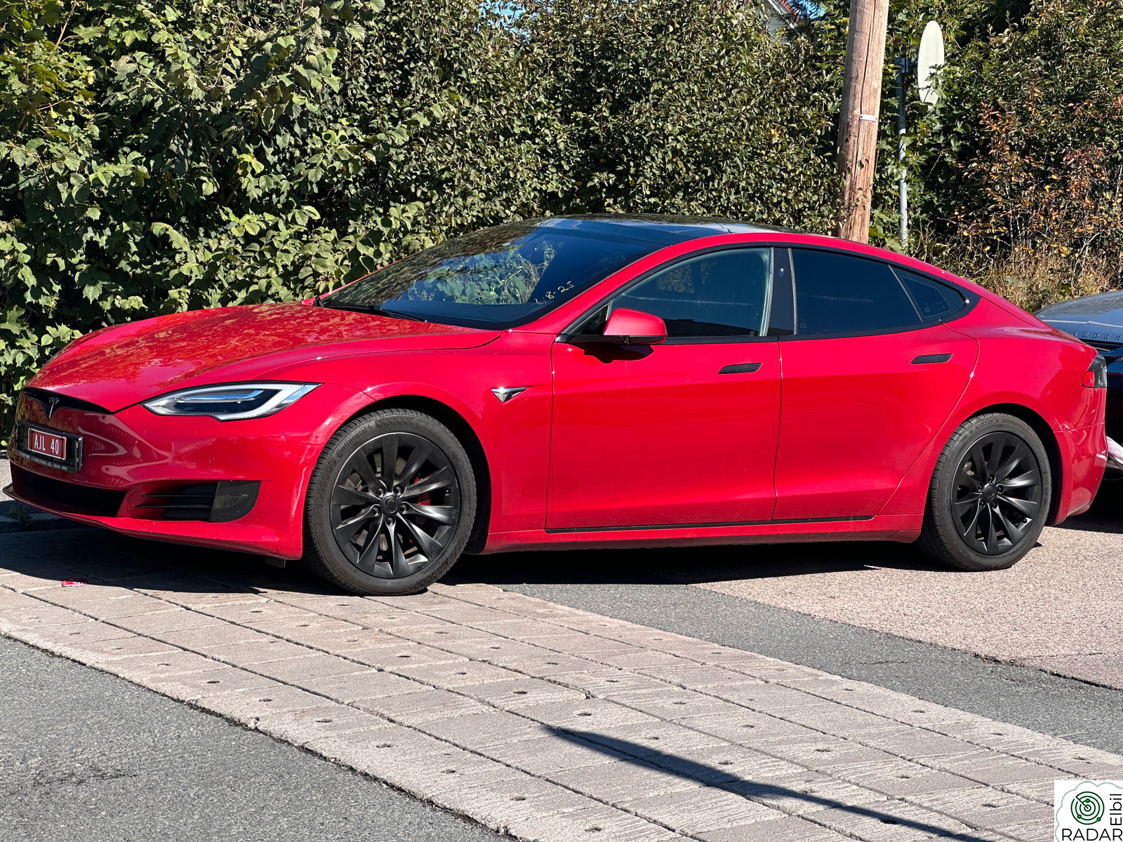 TESLA Model S 476HK PANORAMA CCS EU-OK 27 STOR BATTERI AUTOPILU LAV K