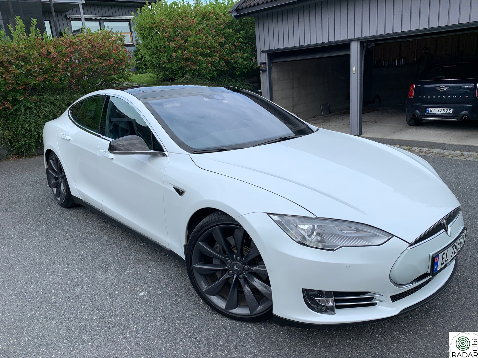 TESLA MOTORS Model S 85D