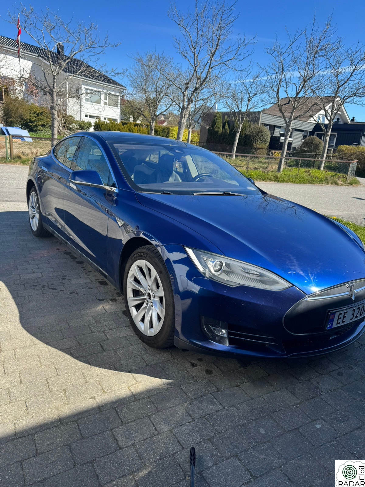 TESLA Model S 90D
