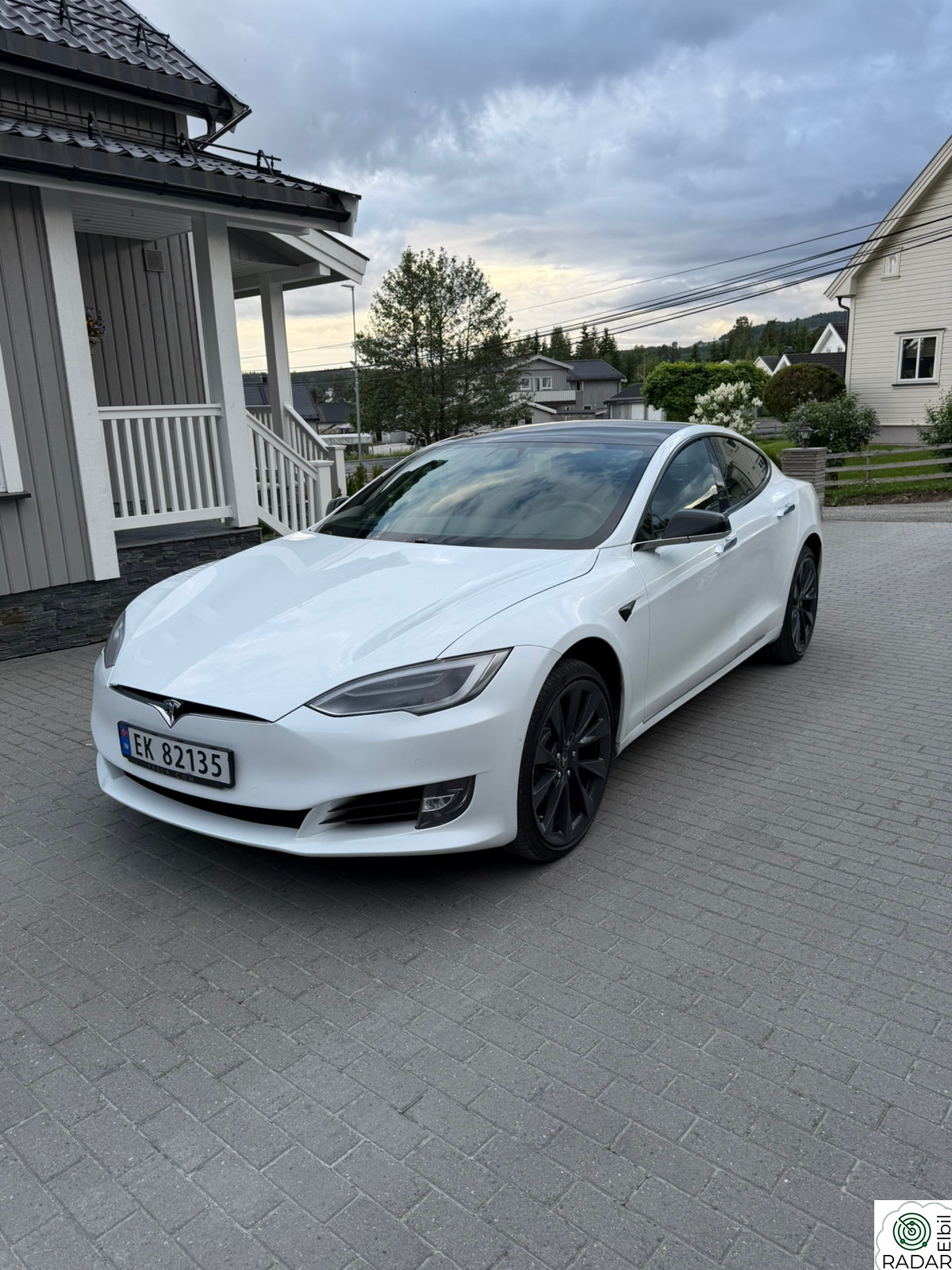 TESLA Model S 75D 4WD