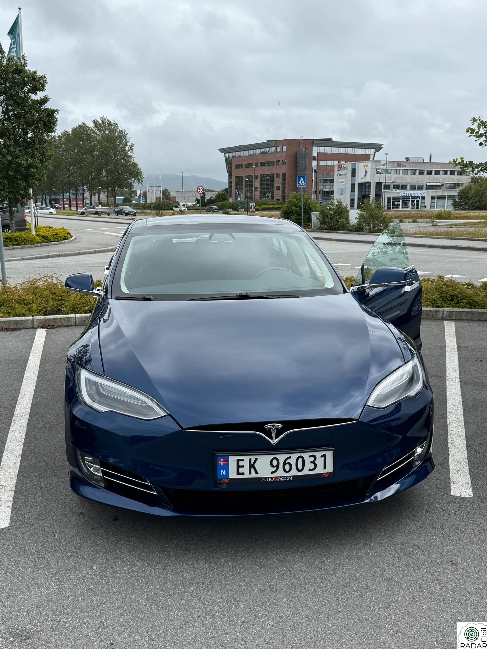 TESLA Model S 100D 4WD  Long Range | AP 2.5 | Luft | Pr Skinn