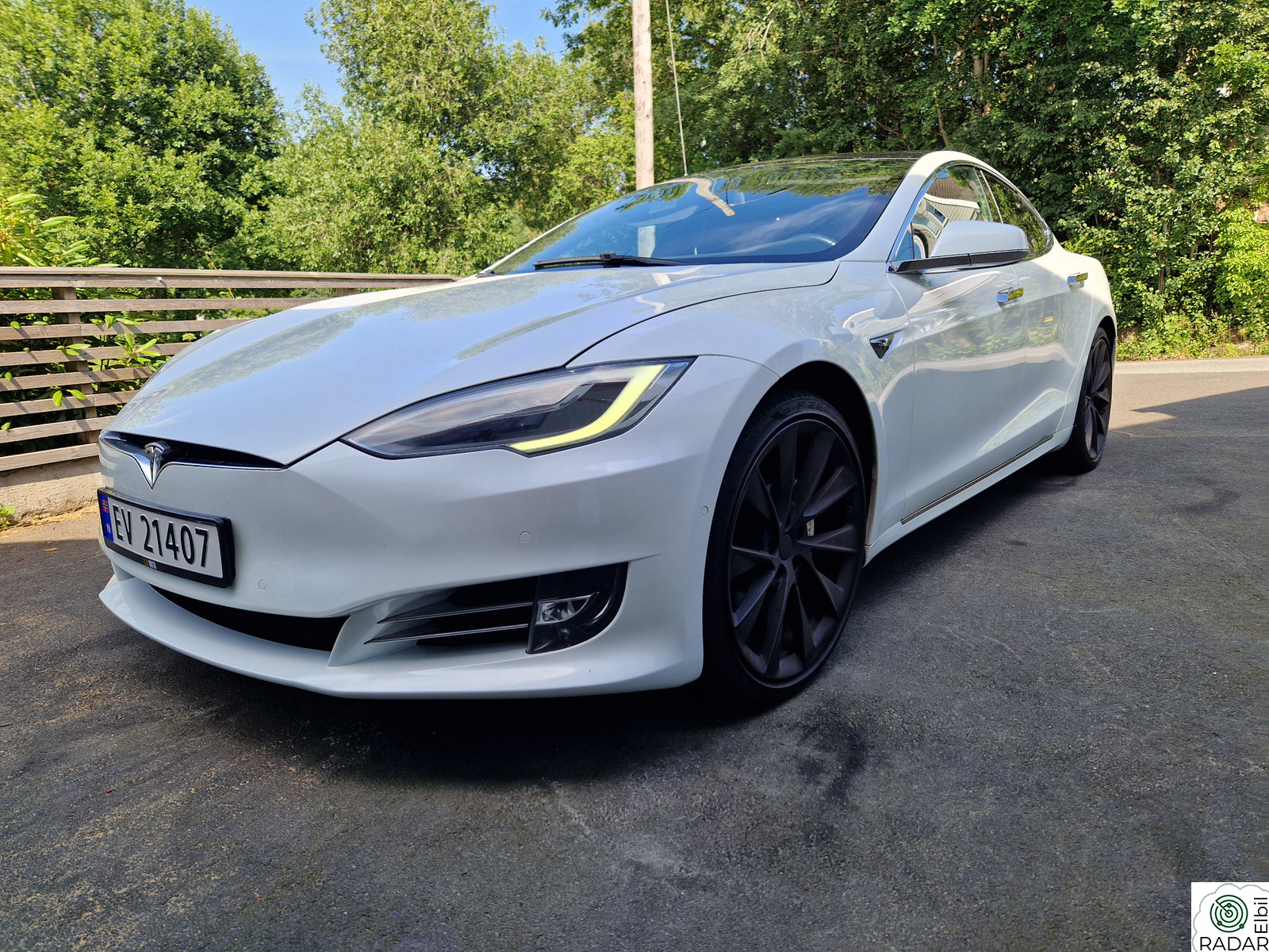 TESLA Model S 75D 4WD