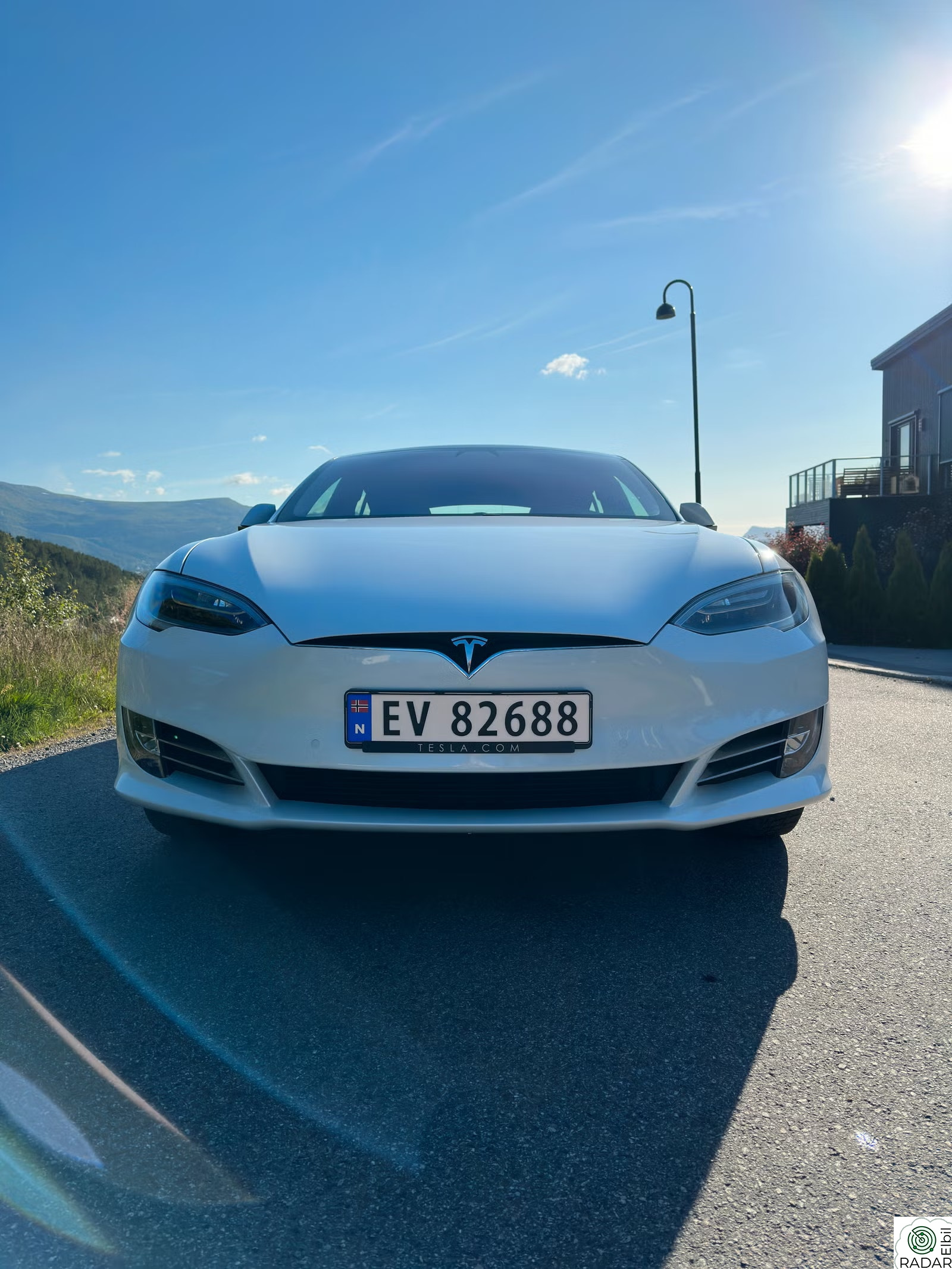 TESLA Model S 75D MCU2/EAP/SKINN/KAMERA/PREMIUM/PANORAMA/NETFLIX