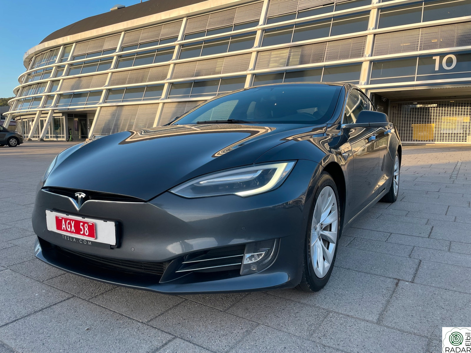 TESLA Model S 75D 4WD/1 eier/Velholdt/AP/Påkostet
