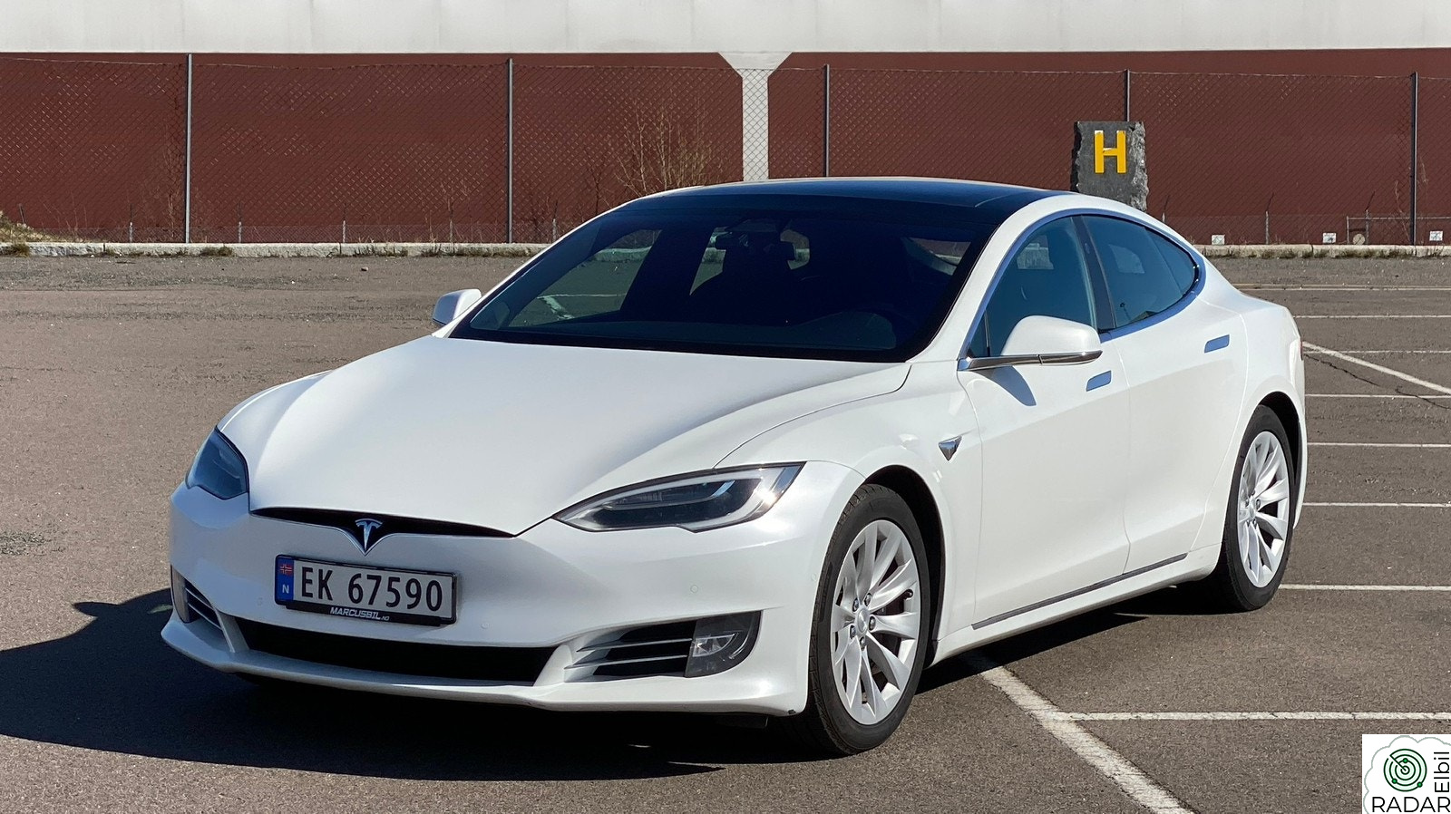 TESLA Model S 75D 4WD