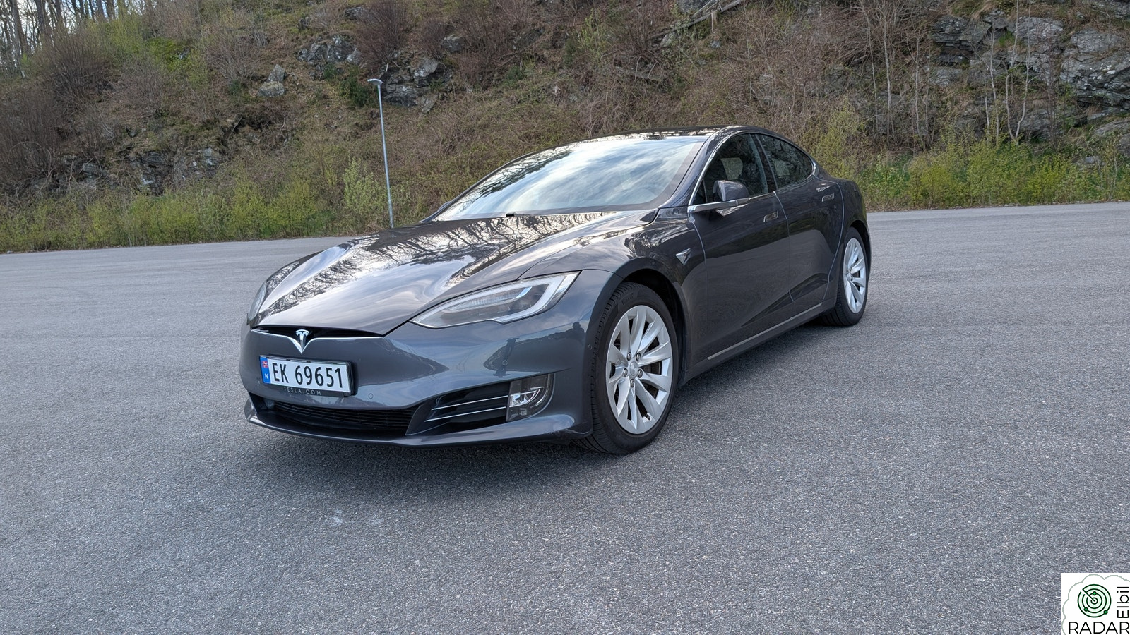 TESLA Model S 75D 4WD