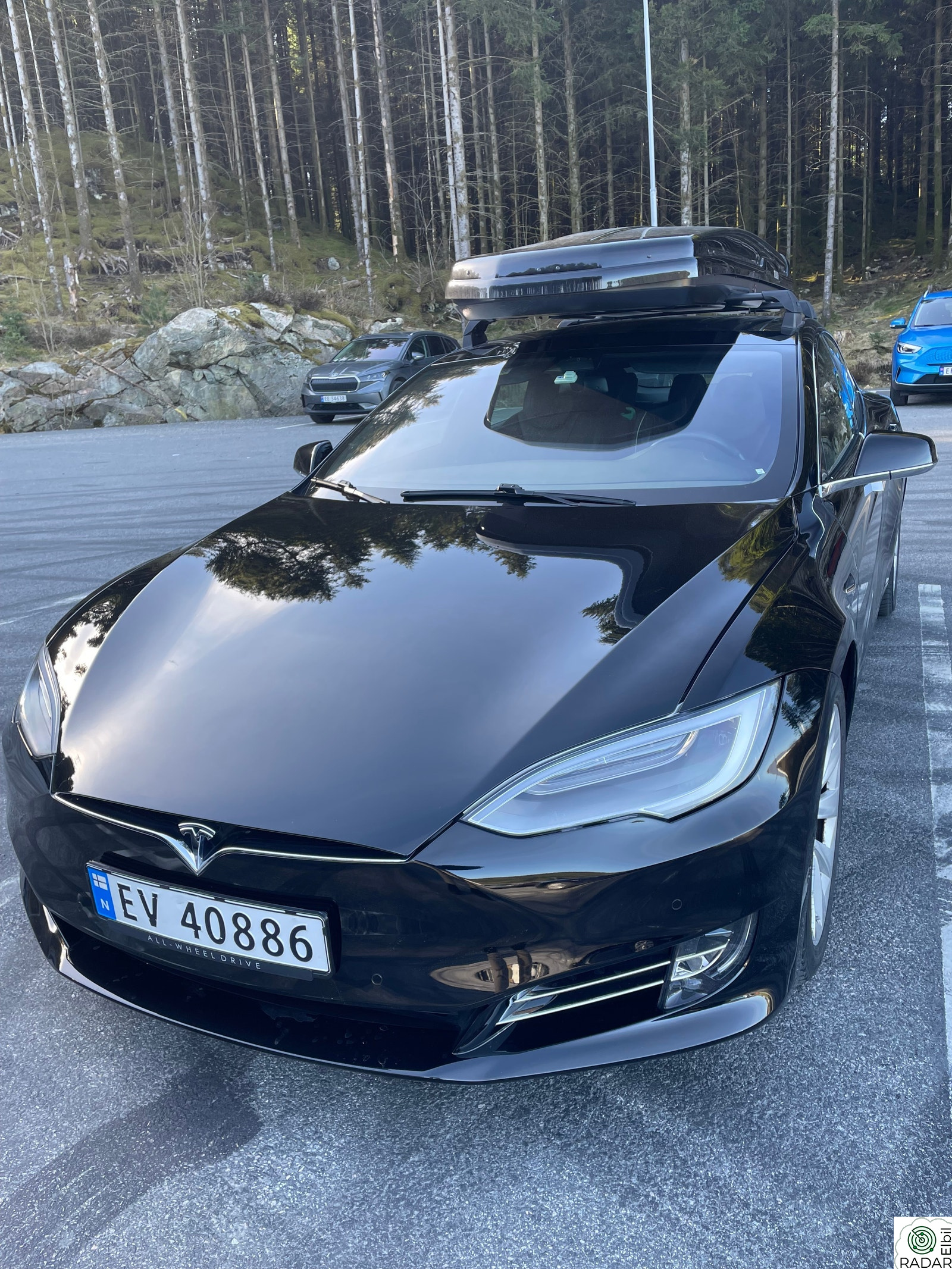TESLA Model S 75D