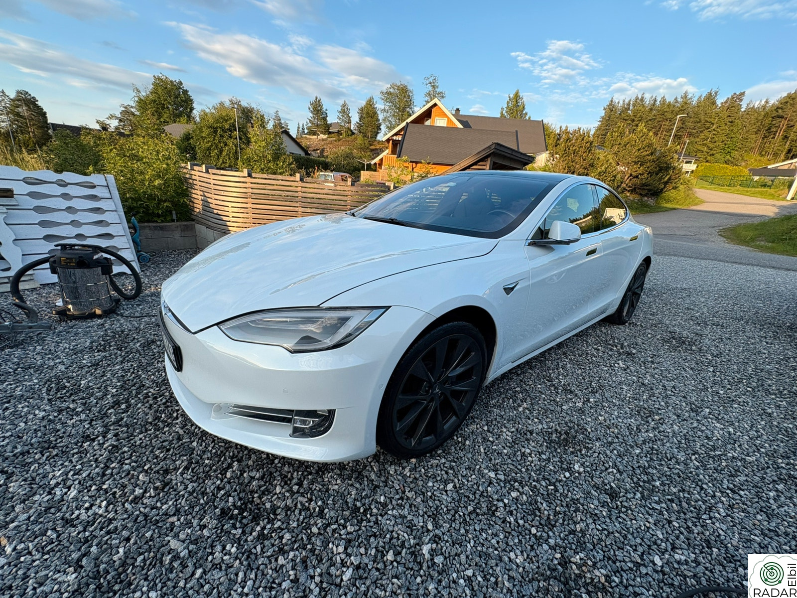 TESLA Model S Long Range