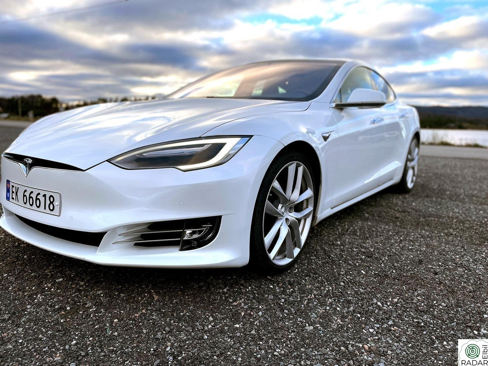 TESLA Model S 75D 4WD