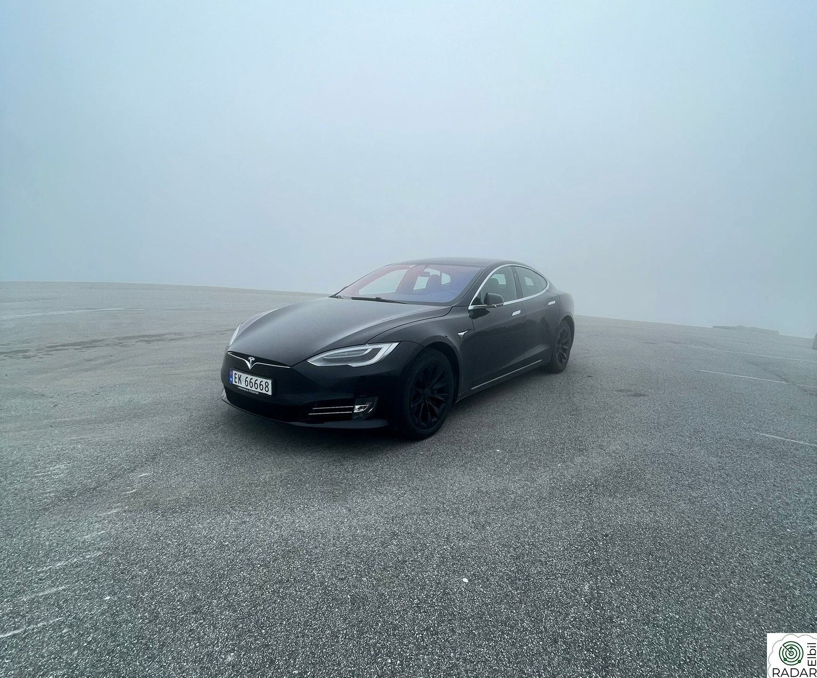 TESLA Model S 75D 4WD