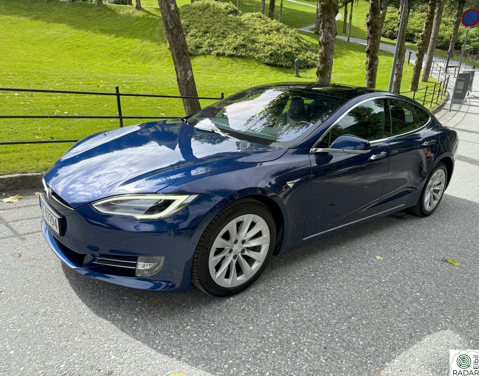 TESLA Model S 75D 4WD