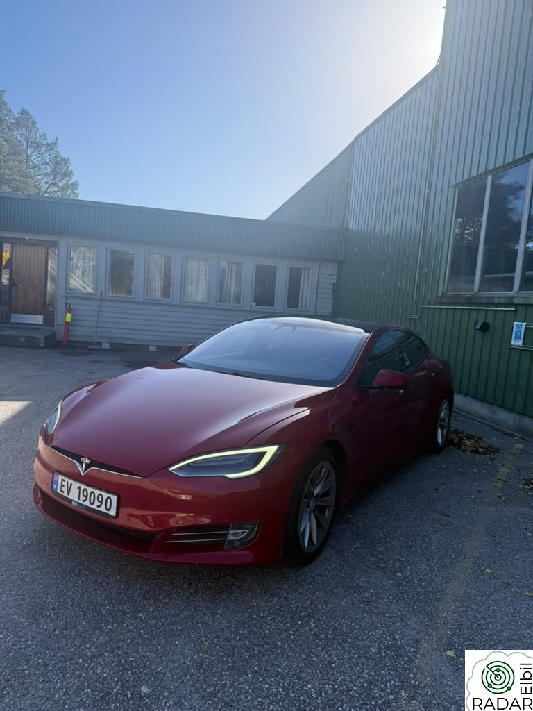 TESLA Model S 75D 4WD