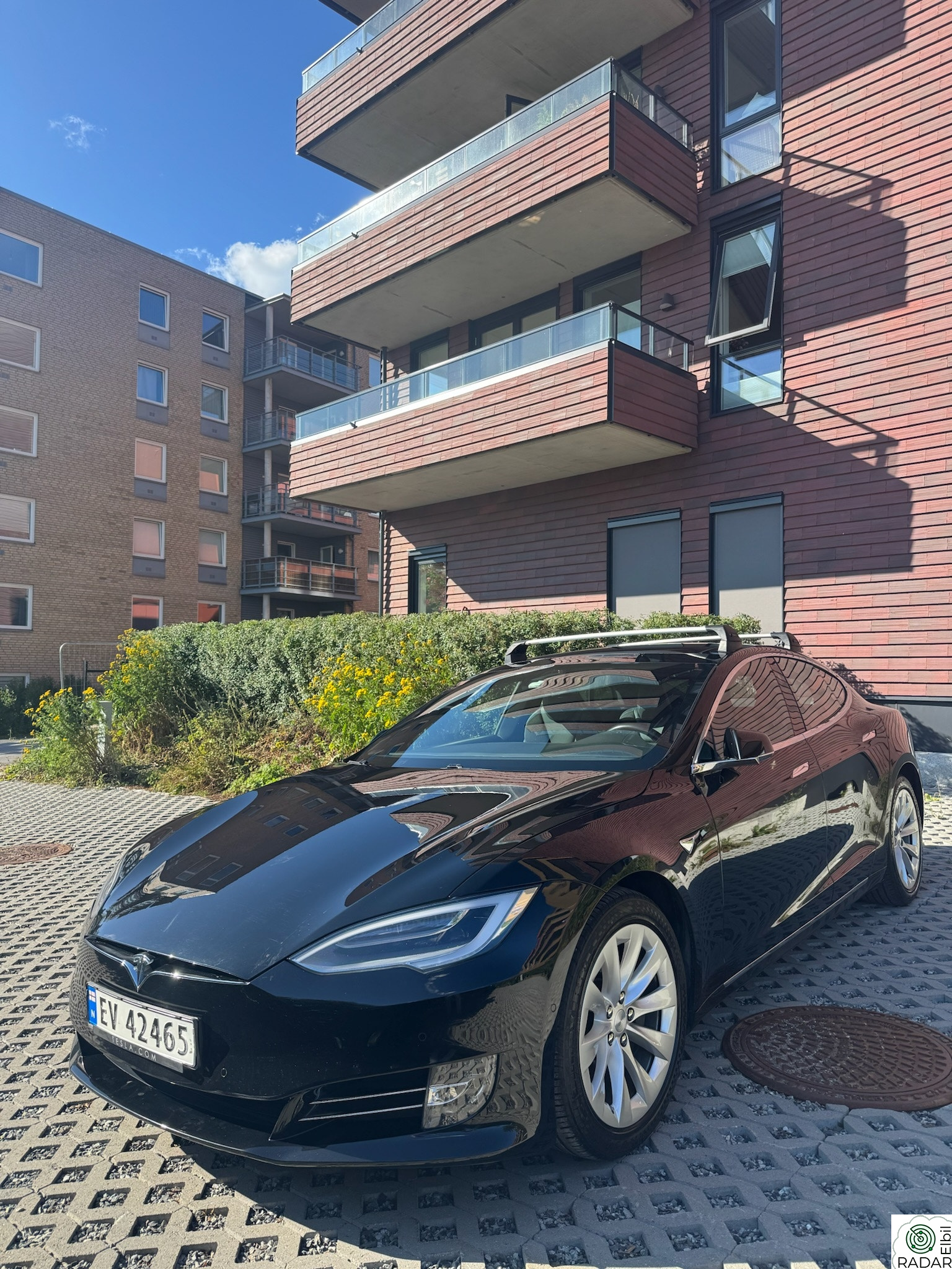 TESLA Model S 75D 4WD