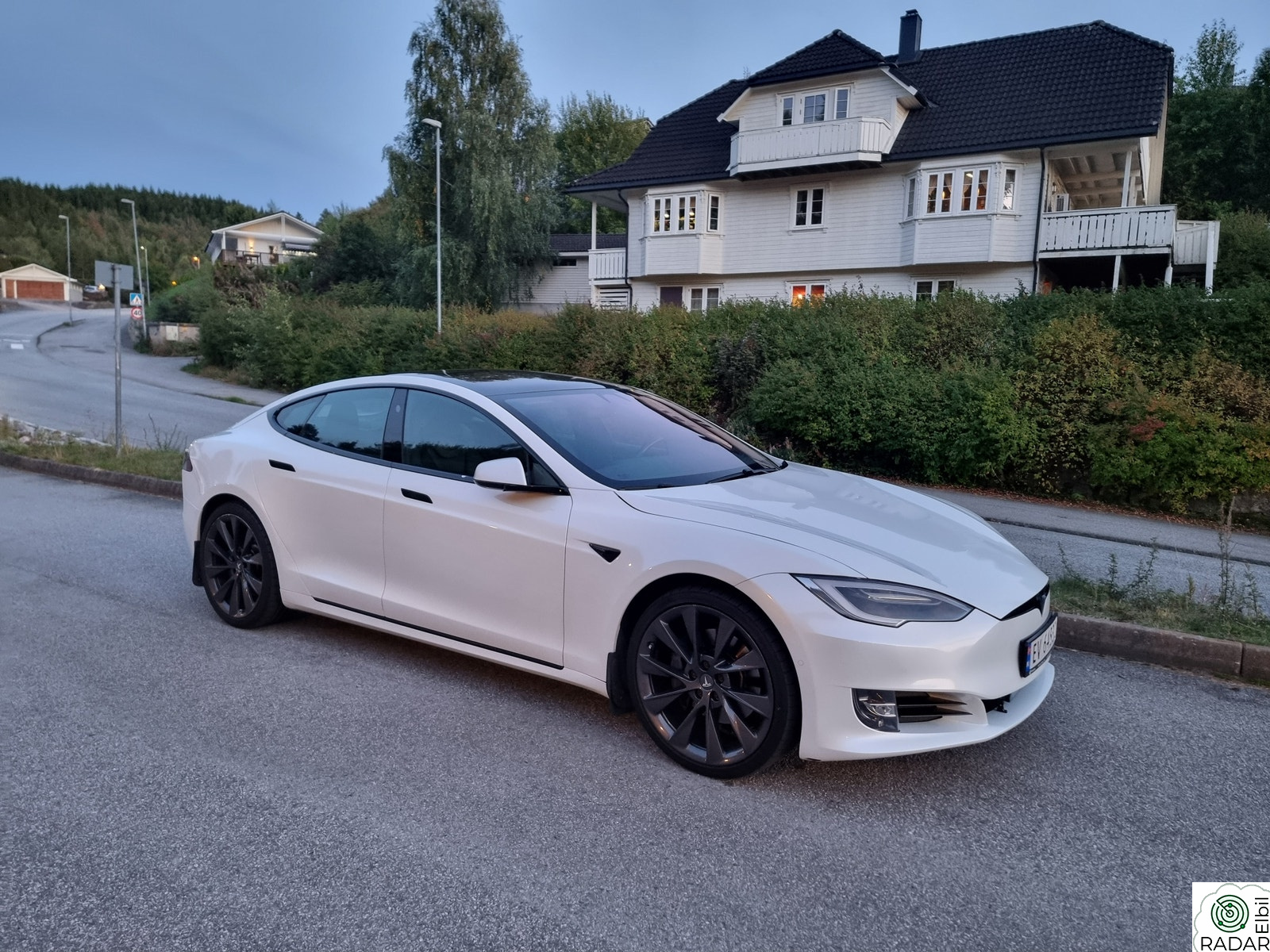 TESLA Model S 75D 4WD