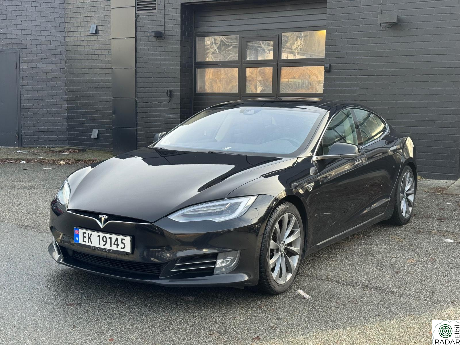 TESLA MOTORS Model S 75D/ CCS/ OUTLET