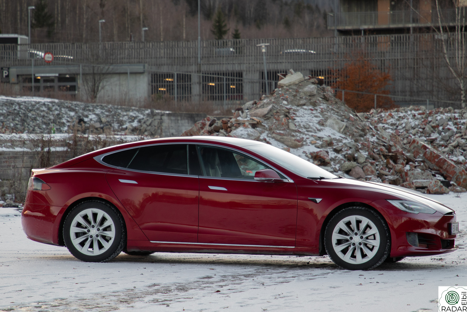 TESLA MOTORS Model S 75D Premium/AP2/Glasstak/Vinterpakke/20" Khan Concave