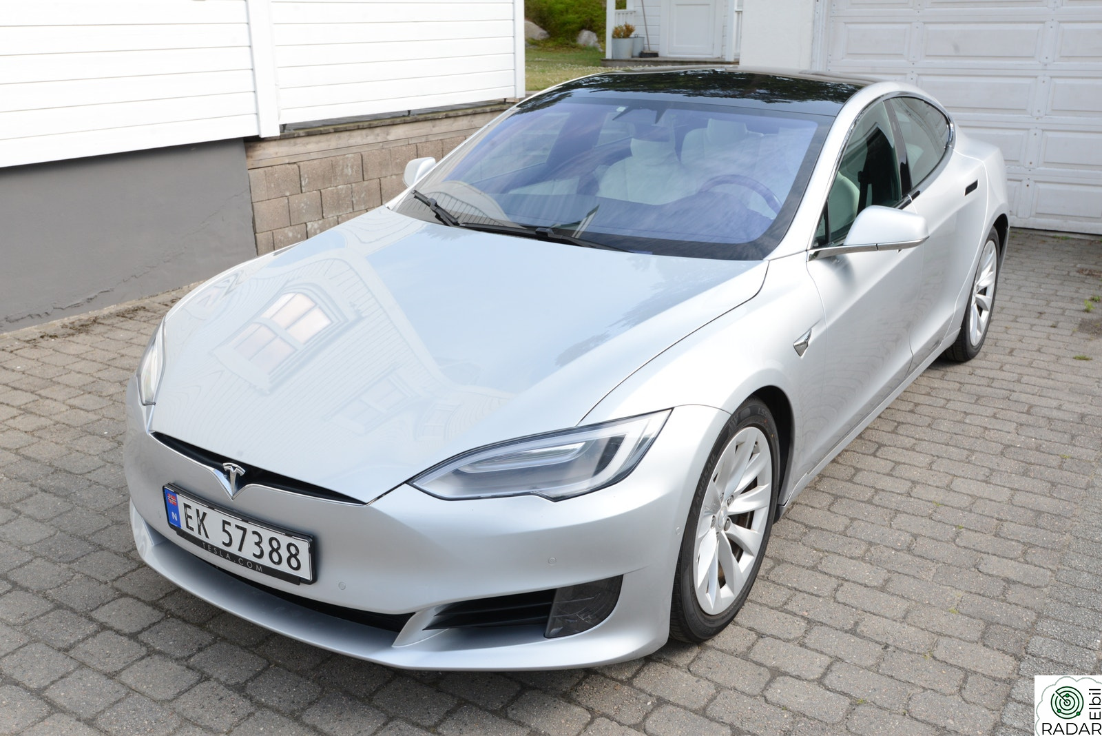 TESLA Model S 75D 4WD