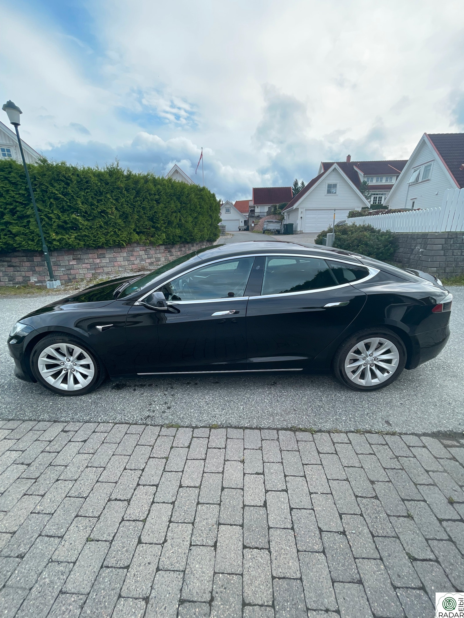 TESLA Model S 75D 4WD