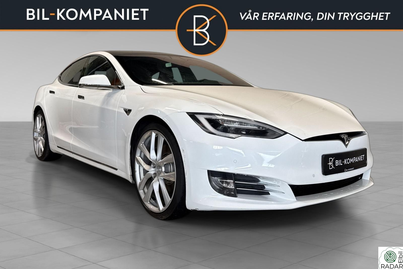 TESLA Model S 4WD | Premium | EU -27 | Pano | Skinn | 21" | 490km |