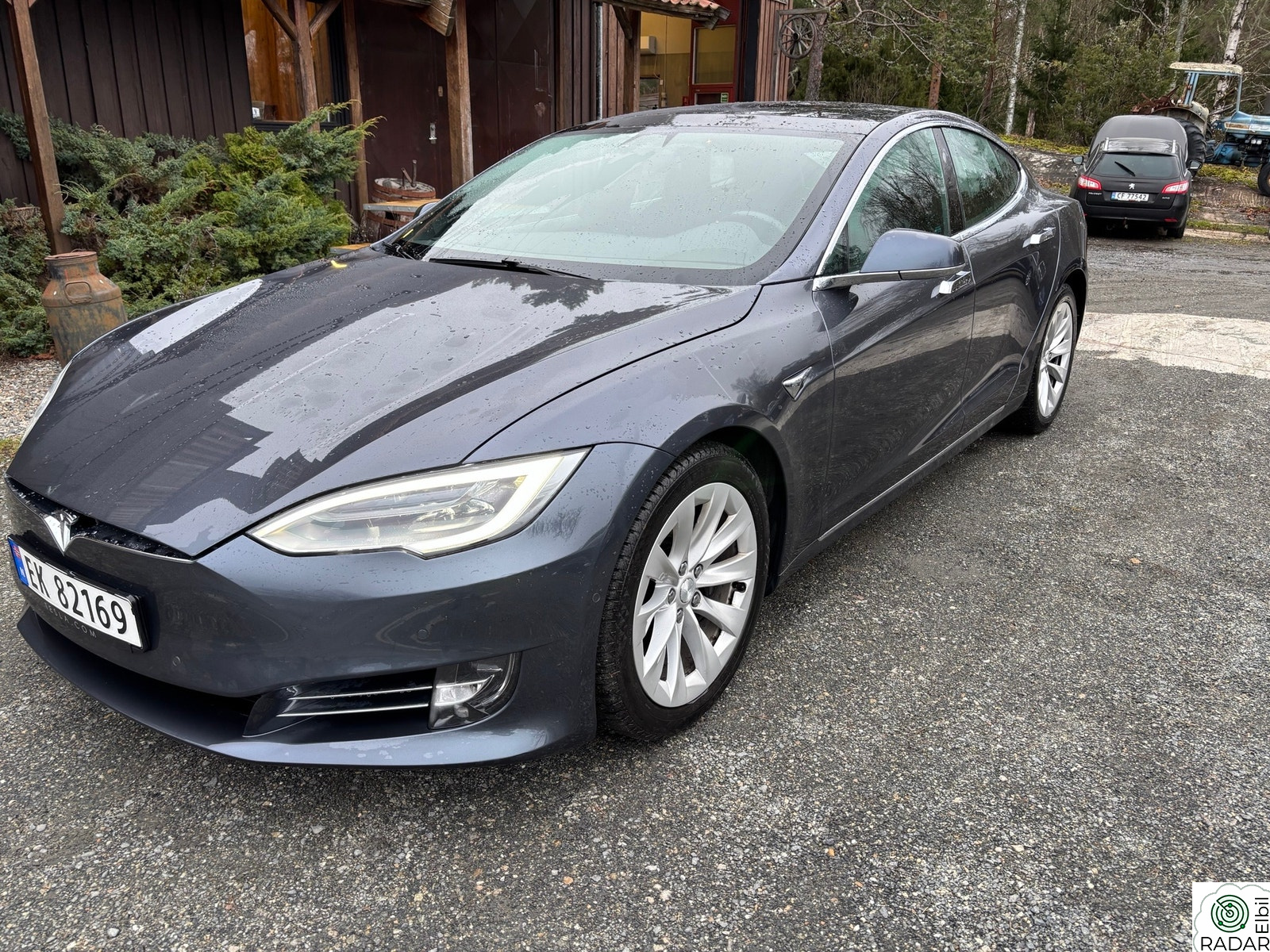 TESLA Model S 75D 4WD