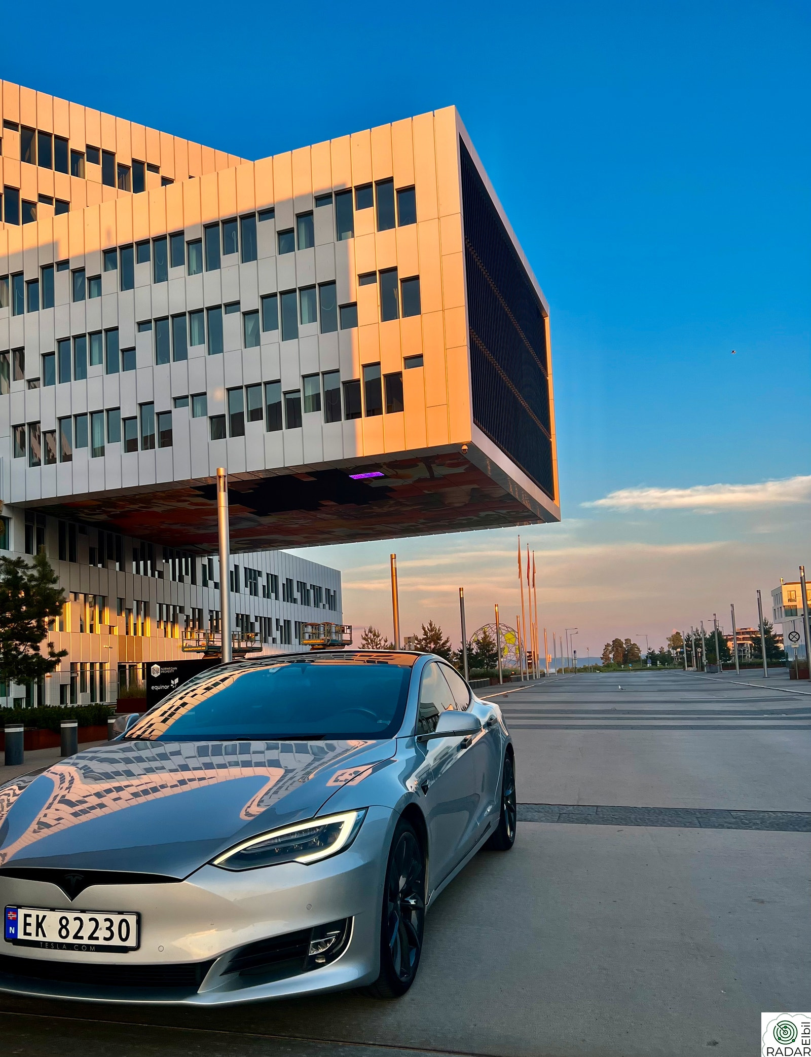 TESLA Model S 75D 4WD, CCS, Vinterpakke, Premium, Skin, Carbon