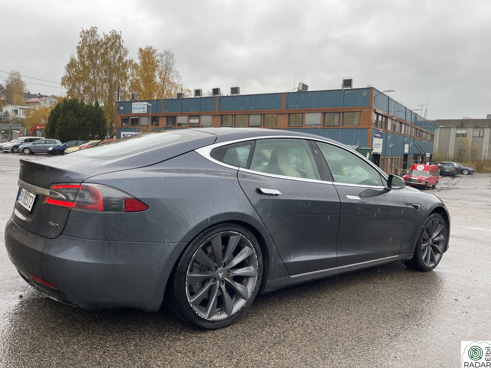 TESLA Model S 75D 4WD EU-OK LUFT.F EAP SERVIC.H PANO CARBO STOR.B V.P