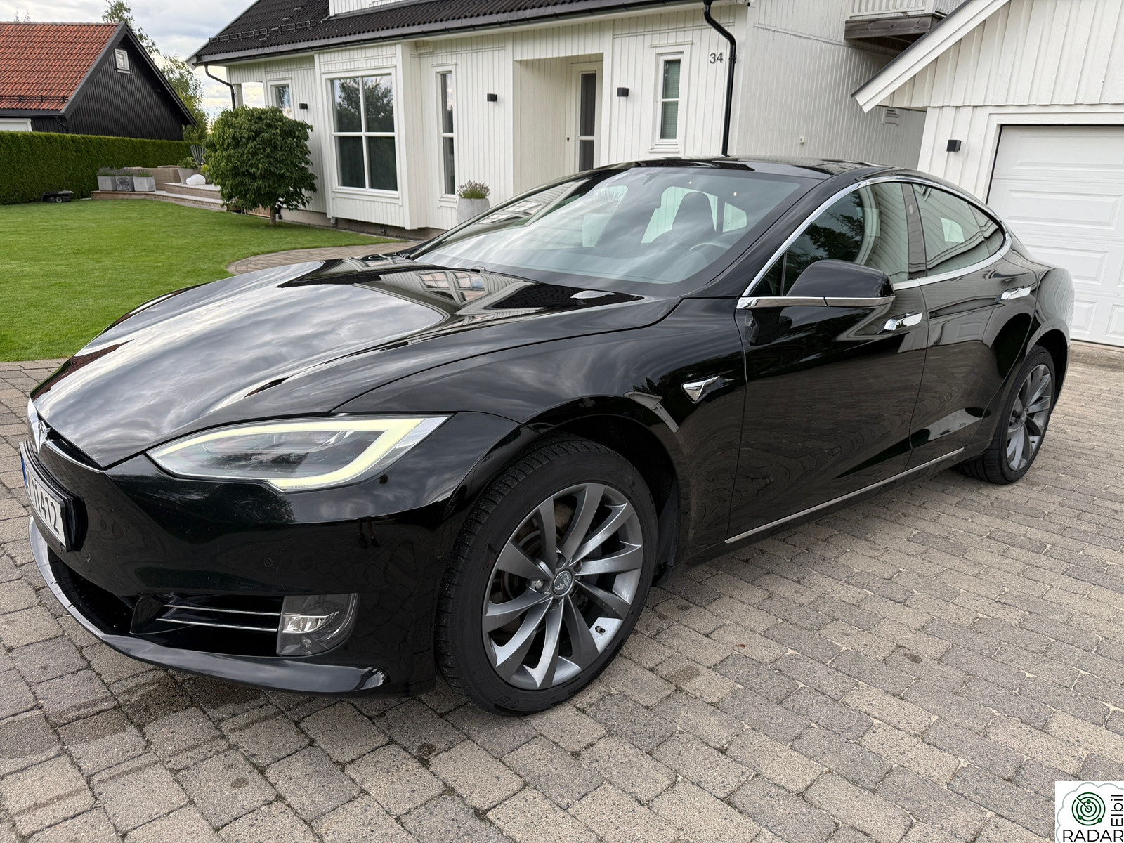 TESLA Model S 75D 4WD