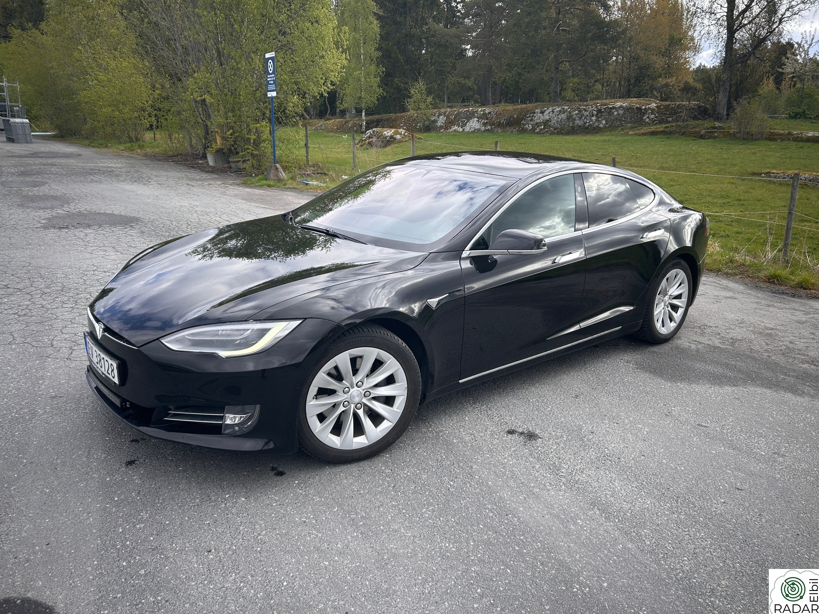 TESLA Model S 75D 4WD