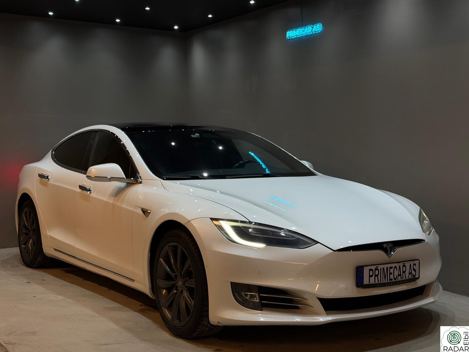 TESLA Model S GodtUtstyr|Soltak|R.kam|Navi|NyEU|Skinn|