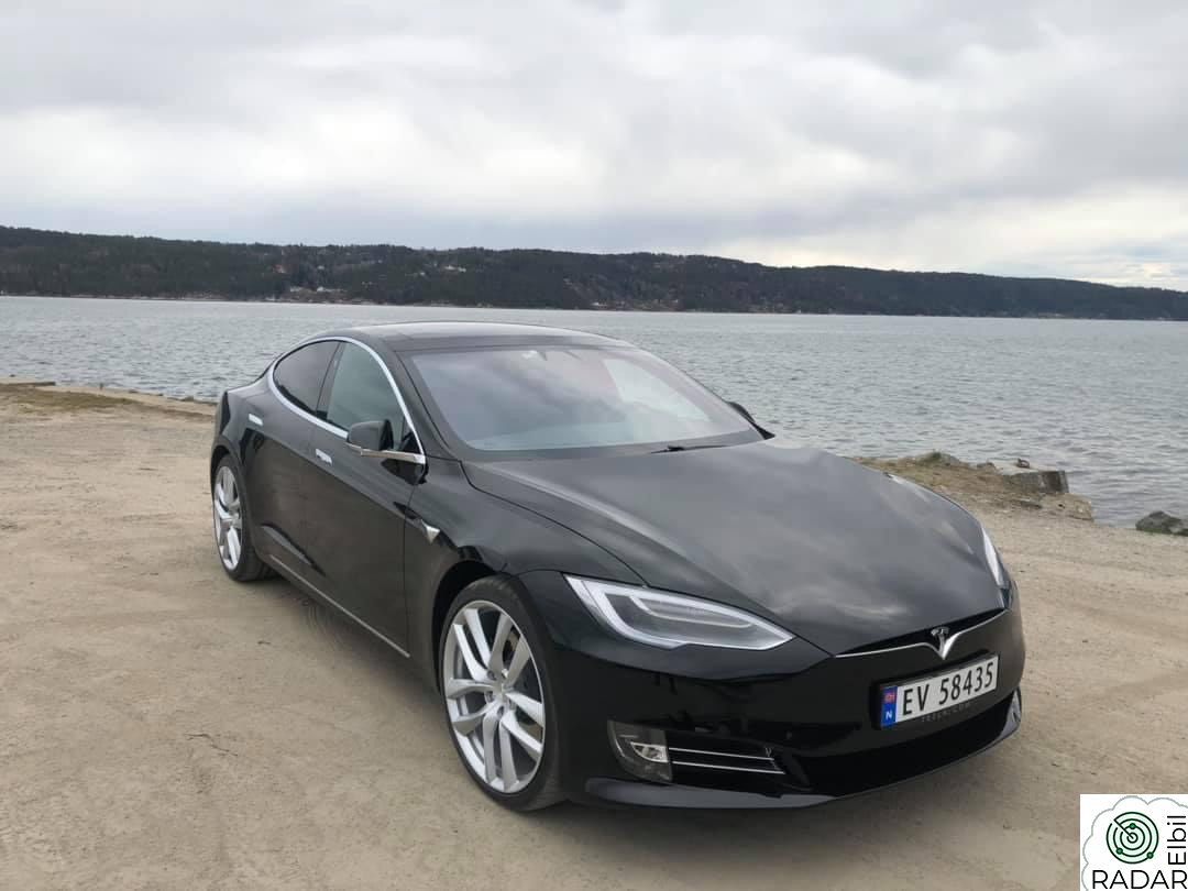 TESLA Model S 75D 4WD