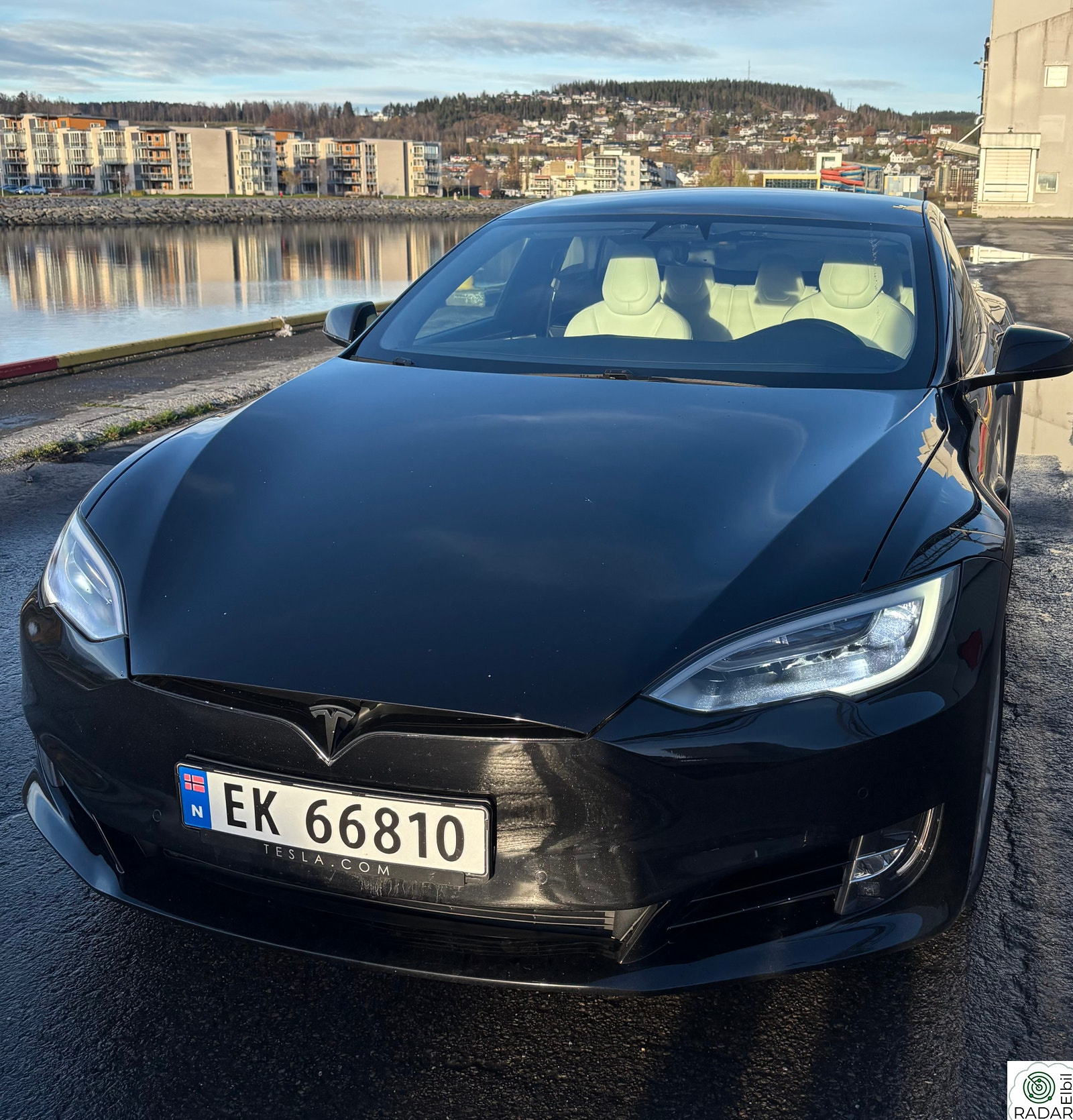 TESLA Model S 75D 4WD