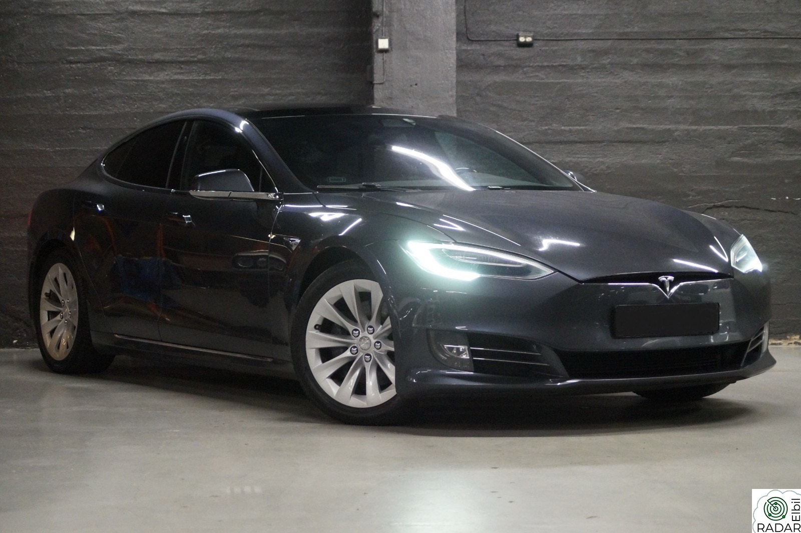TESLA Model S 75D 4WD