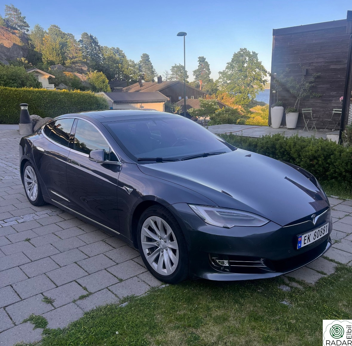 TESLA Model S 75D 4WD