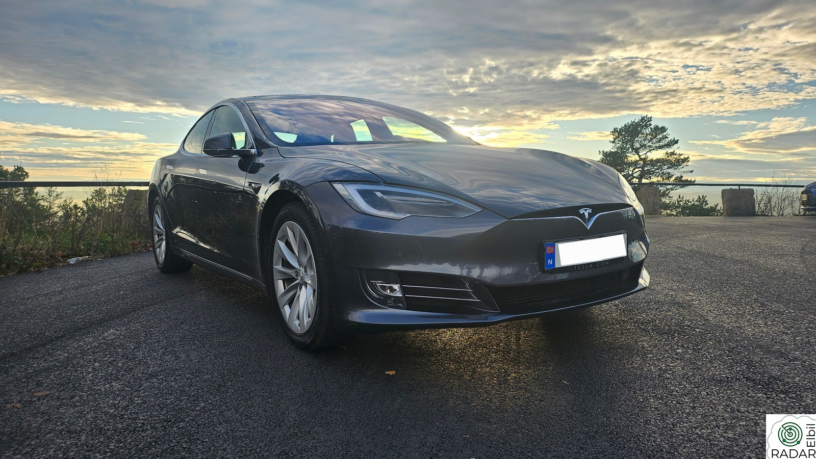 TESLA Model S 75D 4WD