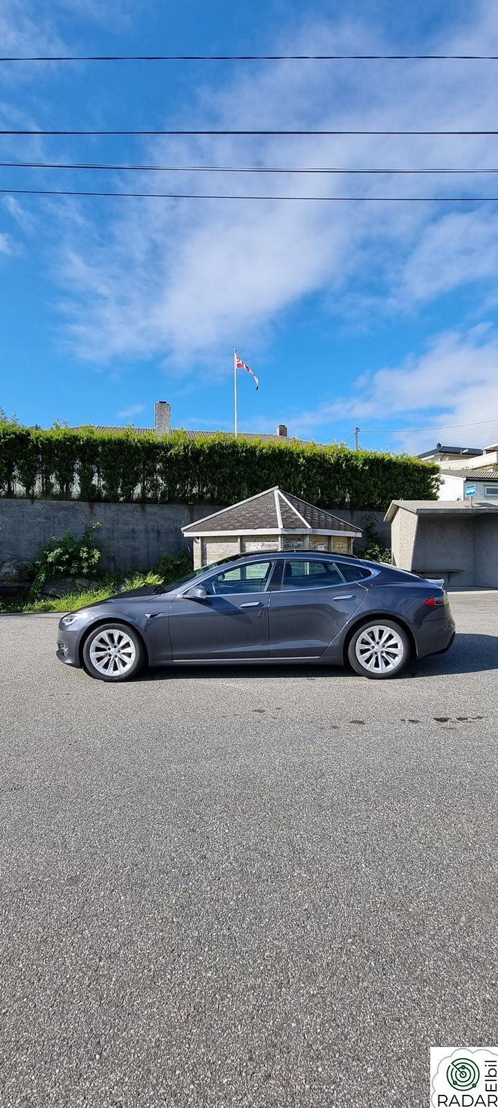 TESLA Model S 75D 4WD