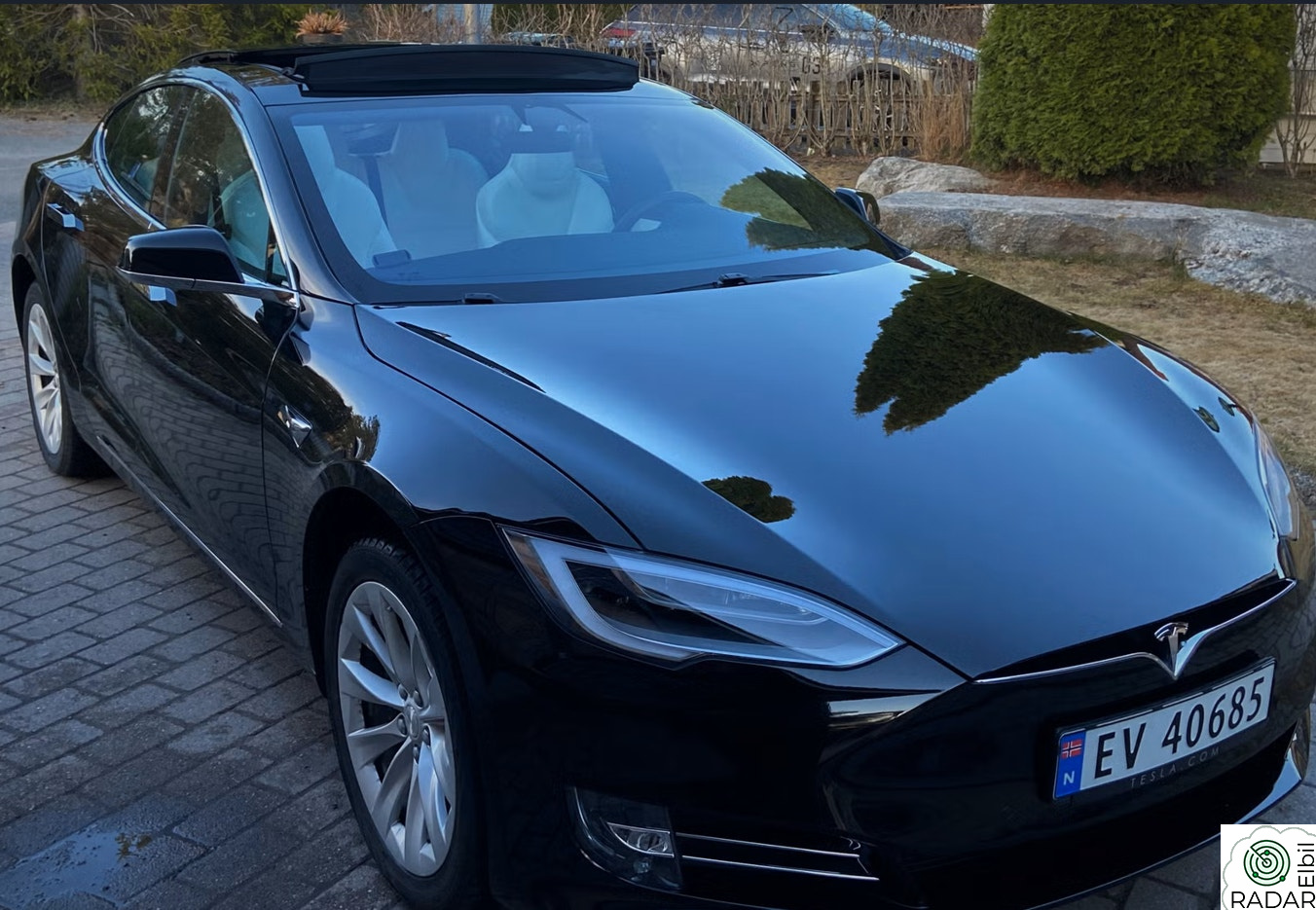 TESLA Model S 75D 4WD