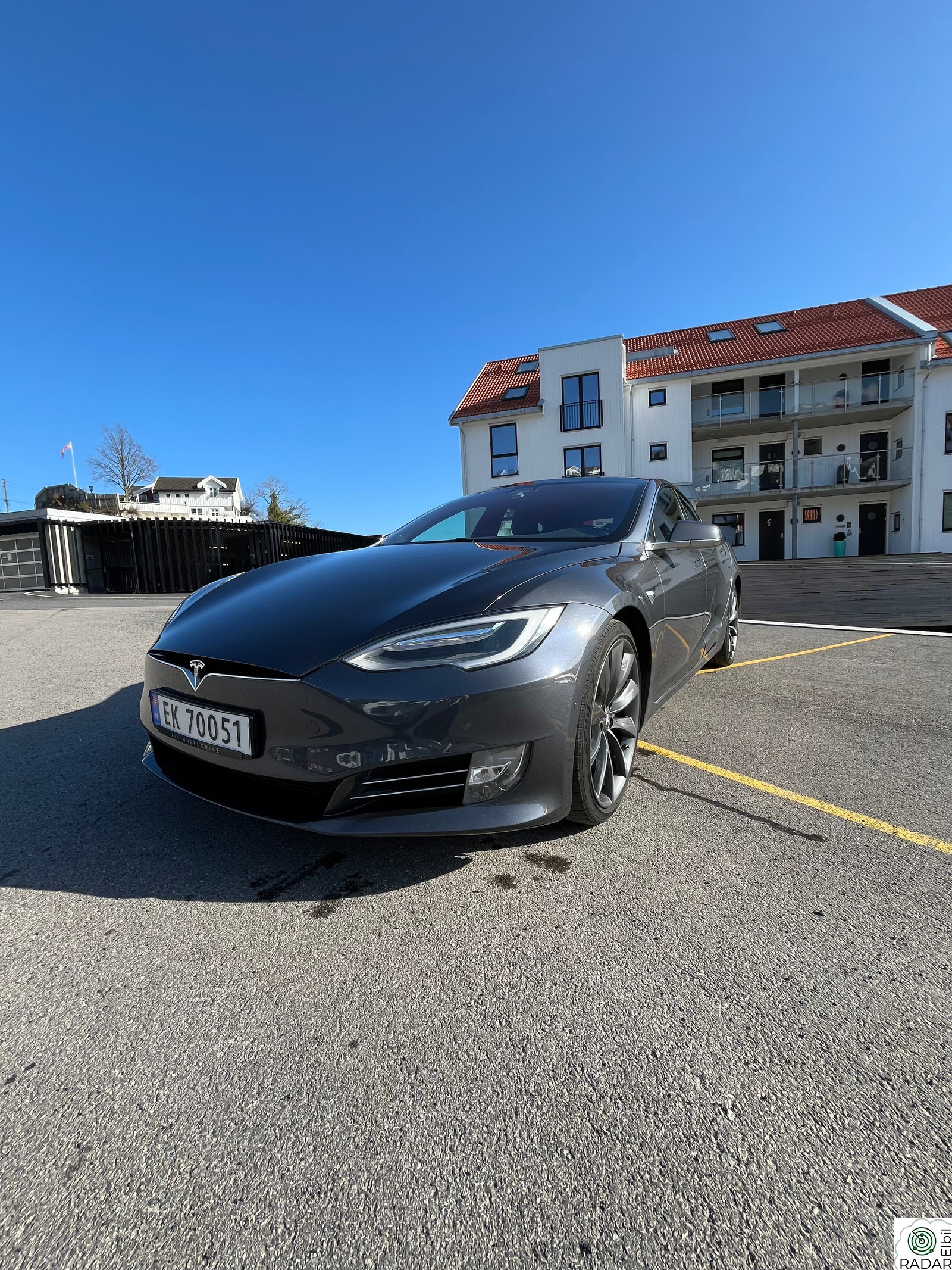 TESLA Model S 75D 4WD