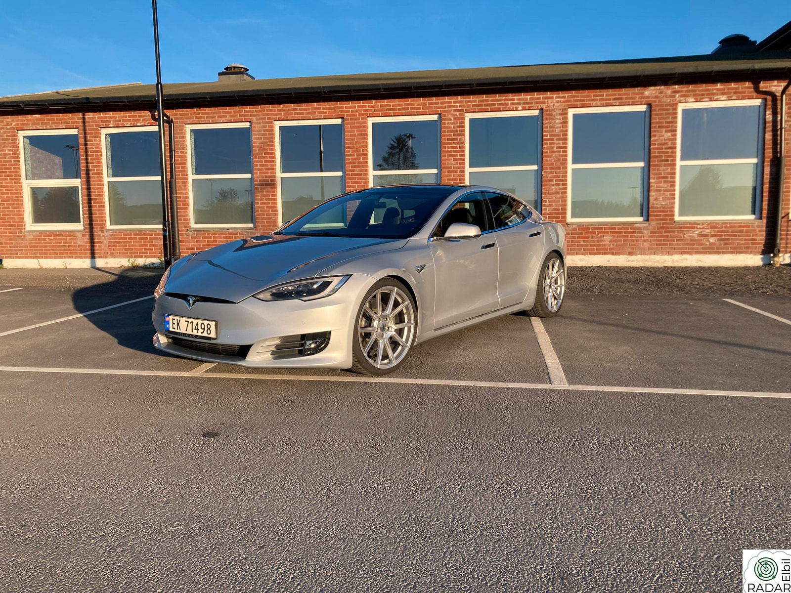 TESLA Model S 75D 4WD