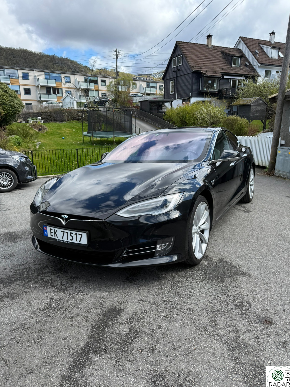 TESLA Model S 75D 4WD